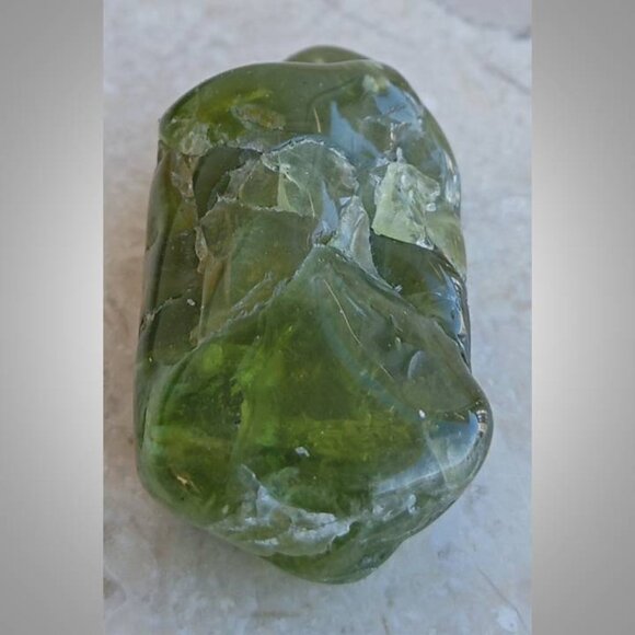 PERIDOT crystal rock stone mini tumbled AUGUST birthstone RELAXATION comfort 05 - Picture 3 of 8